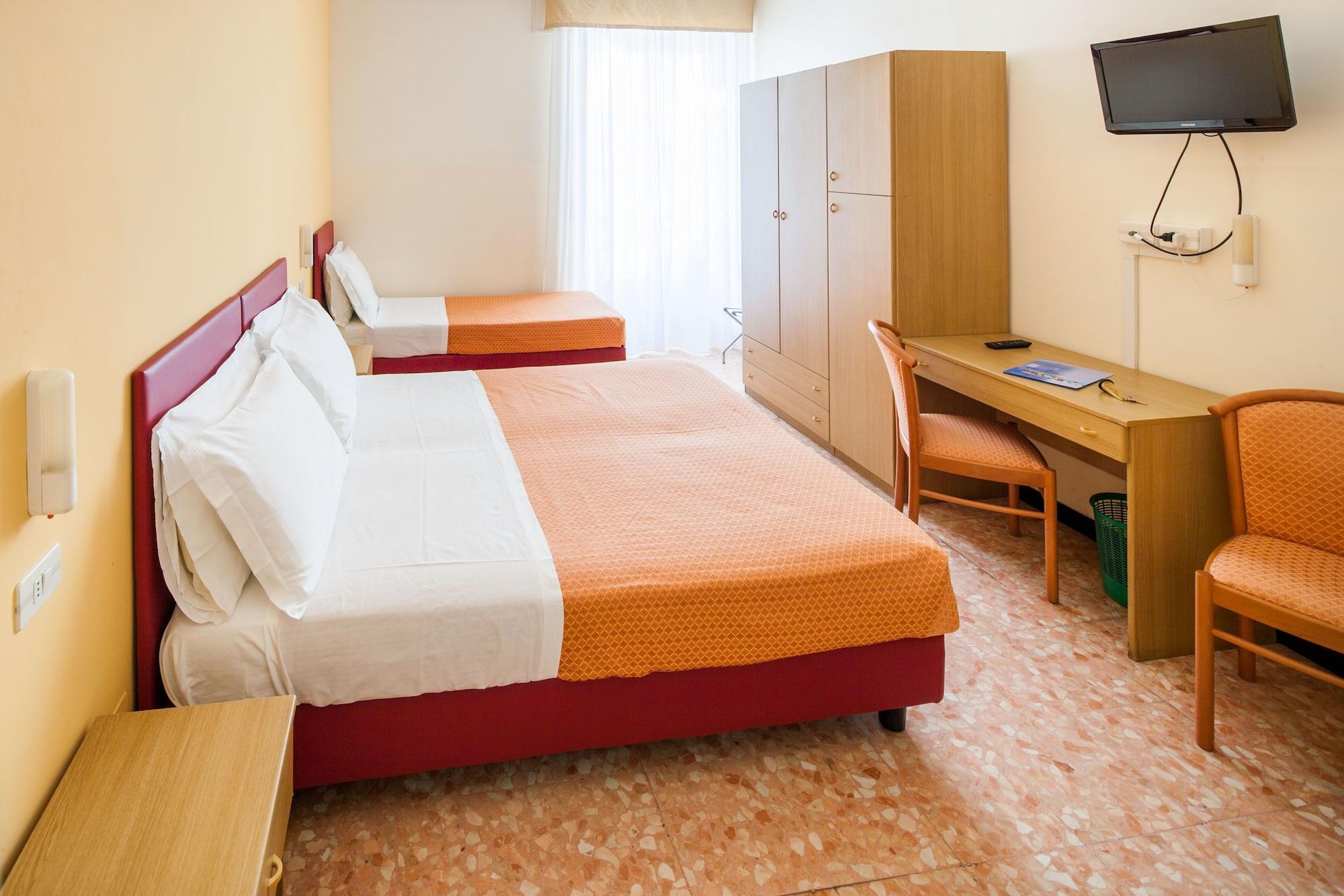 Hotel Curtis Centrale Алассио Экстерьер фото